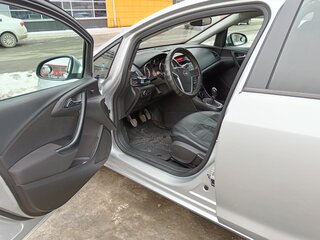 2013 Opel Astra J Рестайлинг, серый, 650000 рублей, вид 5
