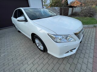 2013 Toyota Camry VII (XV50), белый, 2660000 рублей, вид 1