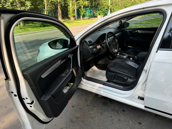 2011 Volkswagen Passat B7, белый, 1200000 рублей - вид 10