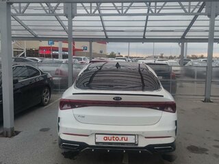 2021 Kia K5 III, белый, 2300000 рублей, вид 4