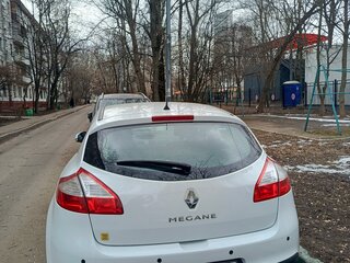 2013 Renault Megane III Рестайлинг, белый, 750000 рублей, вид 2