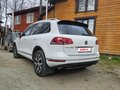 2017 Volkswagen Touareg II Рестайлинг, белый - вид 1