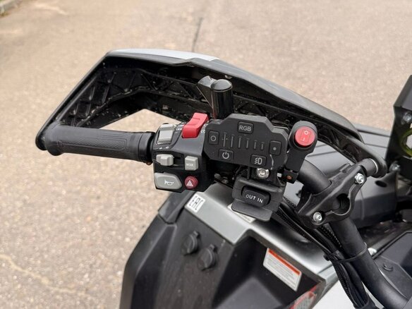 2024 CFMoto CFORCE 600 EPS, серый, 800000 рублей - вид 9