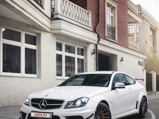 2012 Mercedes-Benz C-Класс AMG 63 AMG Black Series III (W204) Рестайлинг, белый - вид 3