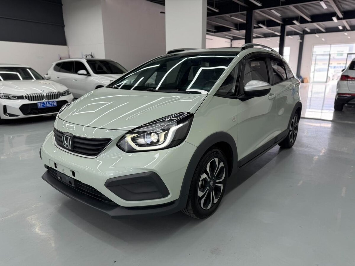 Открыть фотографии: Honda Fit IV