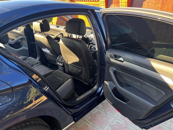 2015 Volkswagen Passat B8, синий, 1800000 рублей - вид 24