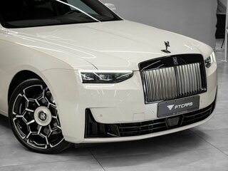 2025 Rolls-Royce Ghost Black Badge II Рестайлинг (Series II), серый, 47294000 рублей, вид 5