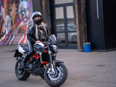 2018 Aprilia SL 900 Shiver, белый, 700000 рублей, вид 1