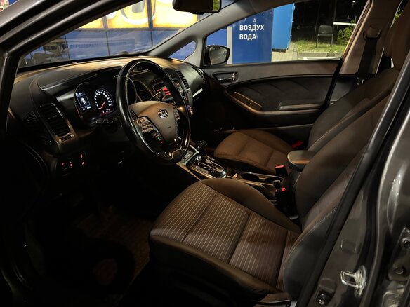 2017 Kia Cerato III Рестайлинг (Classic), серый, 1590000 рублей - вид 12