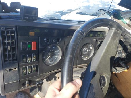 1993 Mercedes-Benz Фургон (6х2), синий, 1600000 рублей, вид 3