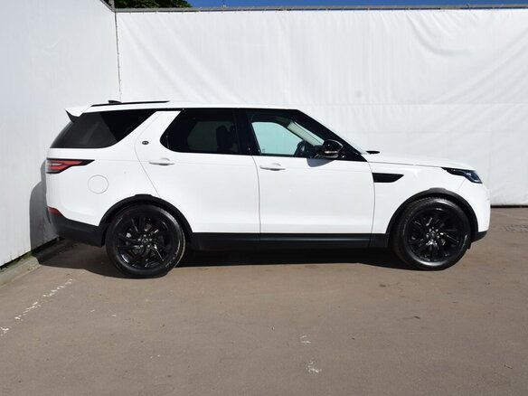 2017 Land Rover Discovery V, белый - вид 3