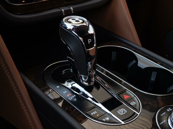 2019 Bentley Bentayga I, серый, 13200000 рублей - вид 14