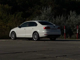 2014 Volkswagen Jetta VI, белый, 900000 рублей, вид 1
