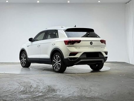 2023 Volkswagen T-Roc I (China Market), белый, 1810000 рублей, вид 4