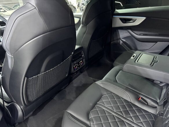 2024 Audi Q8 55 TFSI I (4M) Рестайлинг, чёрный, 12999999 рублей - вид 16