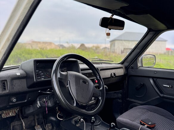 1999 Lada (ВАЗ) 2121 (4x4) I Рестайлинг, белый, 210000 рублей - вид 1