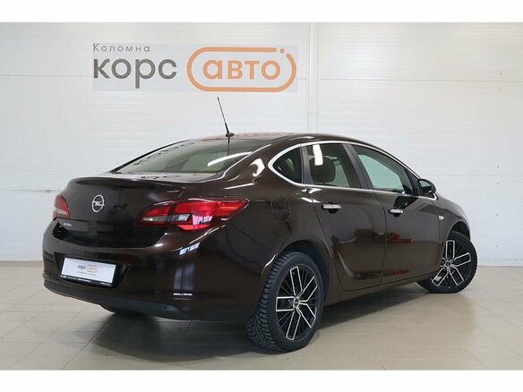 2013 Opel Astra J Рестайлинг, коричневый - вид 2