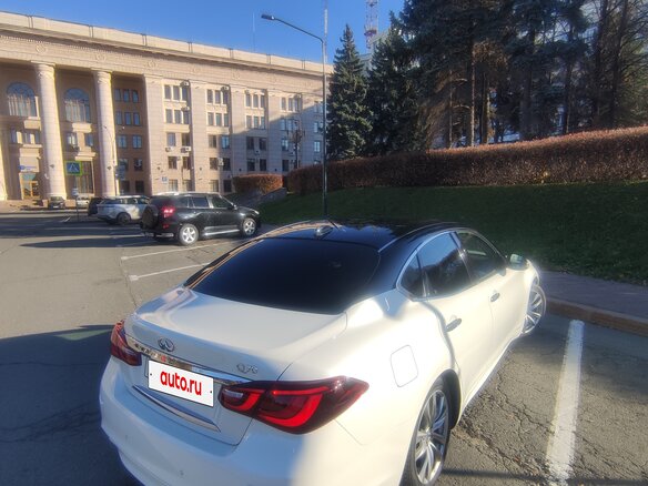 2015 Infiniti Q70 I Рестайлинг, белый, 2350000 рублей - вид 17