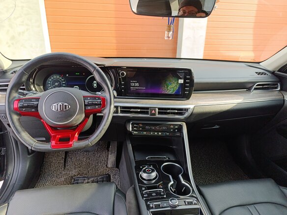 2020 Kia K5 III, серый, 2700000 рублей - вид 5