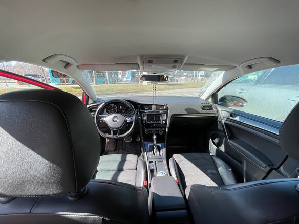 2013 Volkswagen Golf VII, красный, 1400000 рублей - вид 5