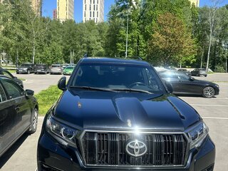 2021 Toyota Land Cruiser Prado 150 Series Рестайлинг 3, чёрный, 7000000 рублей, вид 3