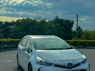 2016 Toyota Prius Alpha I (ZVW40/41) Рестайлинг, белый, 1300000 рублей, вид 1