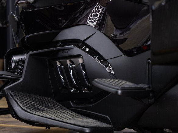 2026 BRP Can-Am Spyder, чёрный, 3490000 рублей - вид 29