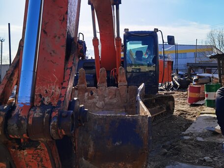 2012 Hitachi ZX200, оранжевый, 4500000 рублей, вид 4