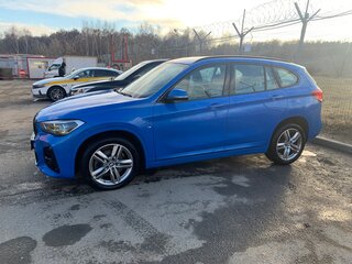 2020 BMW X1 20i xDrive II (F48) Рестайлинг, синий, 3700000 рублей, вид 4