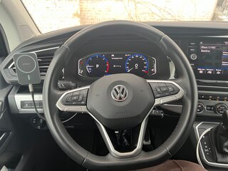 2020 Volkswagen Multivan T6 Рестайлинг, чёрный, 7300000 рублей, вид 5