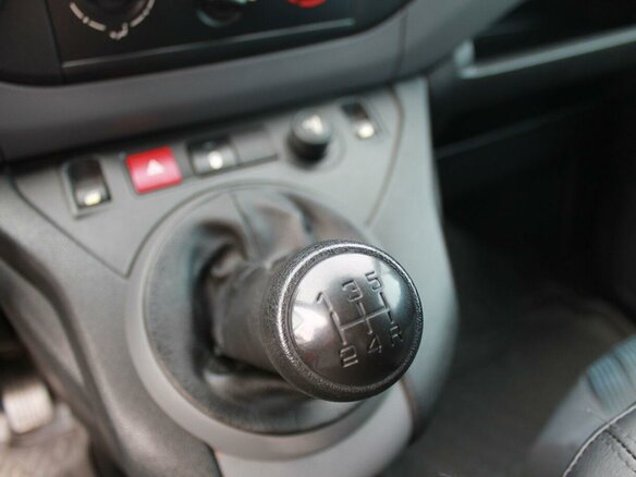 2010 Peugeot Partner II, белый - вид 16