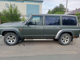 1995 Nissan Patrol IV (Y60), зелёный, 700000 рублей, вид 3