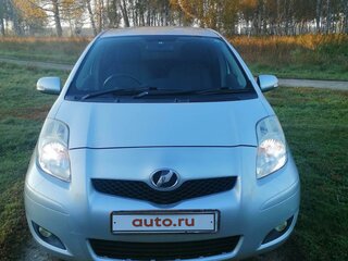 2009 Toyota Vitz II (XP90), серый, 690000 рублей, вид 2