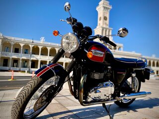 2014 Triumph Bonneville T100, красный, 1000000 рублей, вид 4