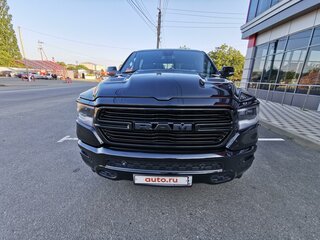 2019 Ram 1500 Crew Cab V, чёрный, 5200000 рублей, вид 1