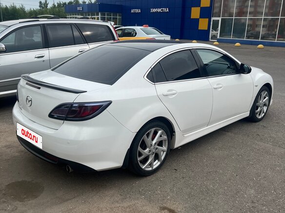 2011 Mazda 6 II (GH) Рестайлинг, белый, 1200000 рублей - вид 4