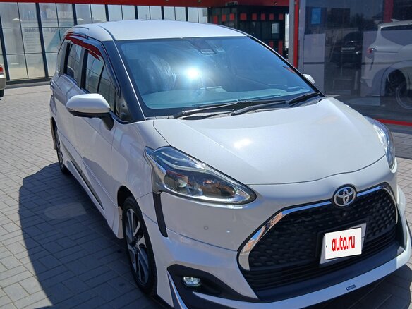 2020 Toyota Sienta II Рестайлинг, белый, 1850000 рублей - вид 16