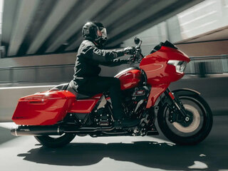 2025 Harley-Davidson CVO Road Glide, красный, 6350000 рублей, вид 1