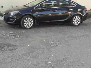 2013 Opel Astra J Рестайлинг, чёрный, 2500000 рублей, вид 1