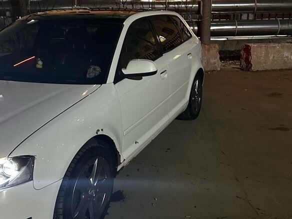 2010 Audi A3 II (8P) Рестайлинг 2, белый, 900000 рублей - вид 4