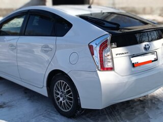 2012 Toyota Prius III Рестайлинг (XW30), белый, 1000000 рублей, вид 2