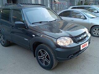 2015 Chevrolet Niva I Рестайлинг, коричневый, 750000 рублей, вид 2