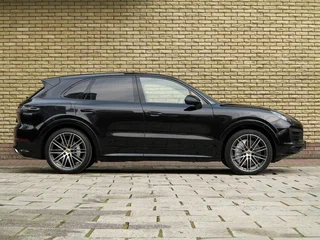2018 Porsche Cayenne Turbo III, чёрный, 9200000 рублей, вид 4