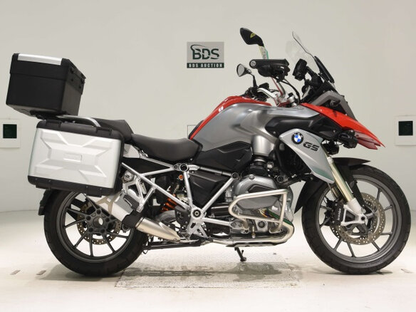 2015 BMW R 1200 GS, красный, 801123 рублей