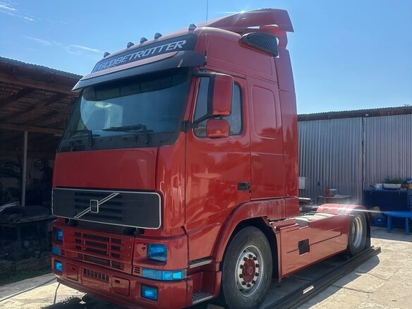 1998 Volvo FH, красный, 2799999 рублей