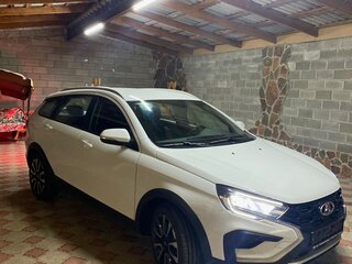 2024 Lada (ВАЗ) Vesta SW Cross I Рестайлинг (NG), белый, 1900000 рублей, вид 1