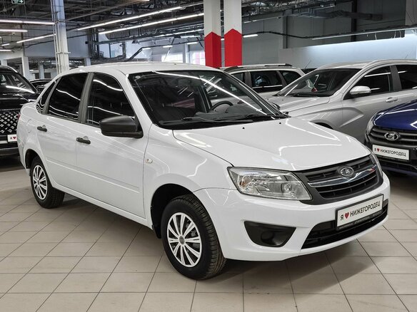 2017 Lada (ВАЗ) Granta I, белый, 421000 рублей - вид 2