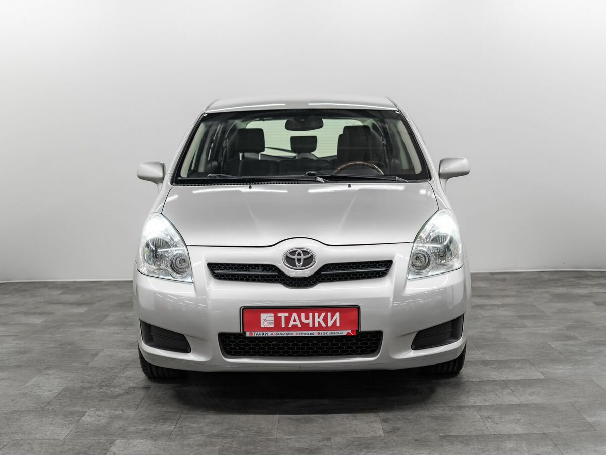 Открыть фотографии: Toyota Corolla Verso I Рестайлинг 2