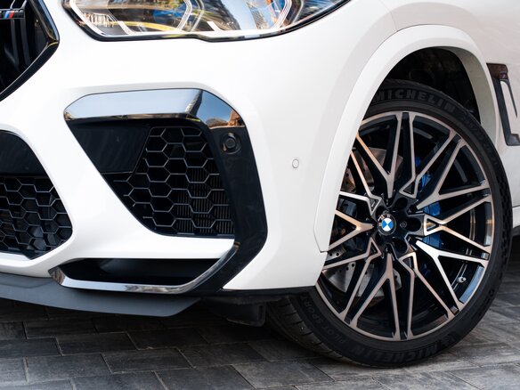2021 BMW X6 M III (F96), белый, 13000000 рублей - вид 12