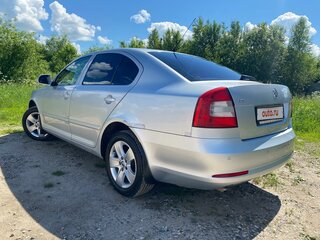 2009 Skoda Octavia II (A5) Рестайлинг, серебристый, 780000 рублей, вид 4